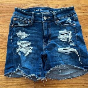 American Eagle Distressed Jean Shorts Size  000